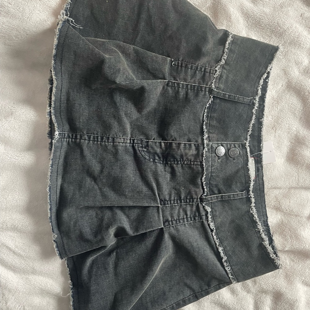 Mini low waisted skirt, never worn. Size small from Urban Outfitters.